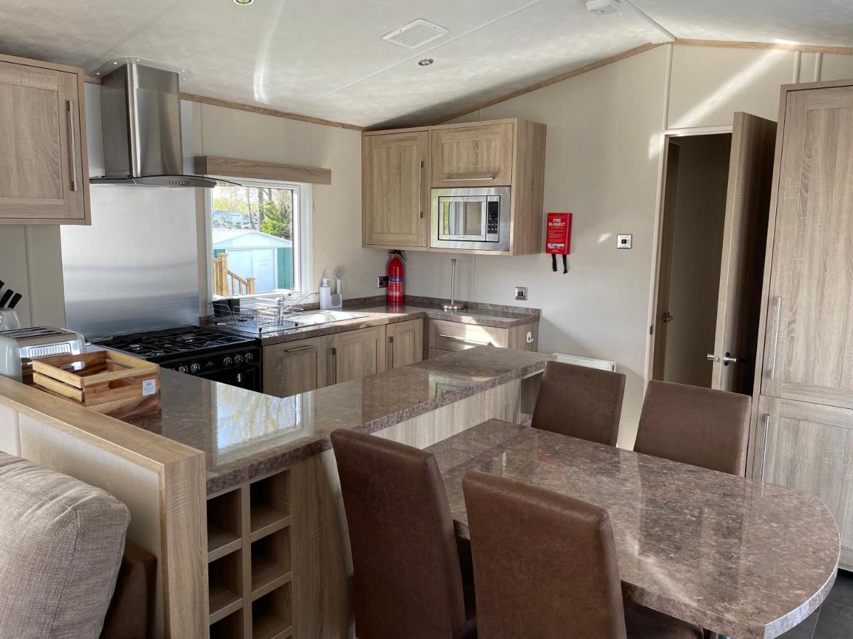 Beautiful 2 Bedroom Helmsley Lodge Νορθάμπτον Εξωτερικό φωτογραφία