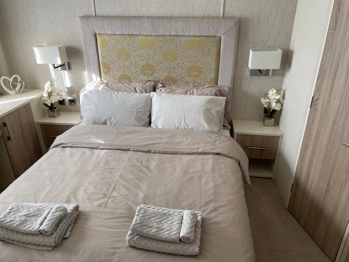 Beautiful 2 Bedroom Helmsley Lodge Νορθάμπτον Εξωτερικό φωτογραφία